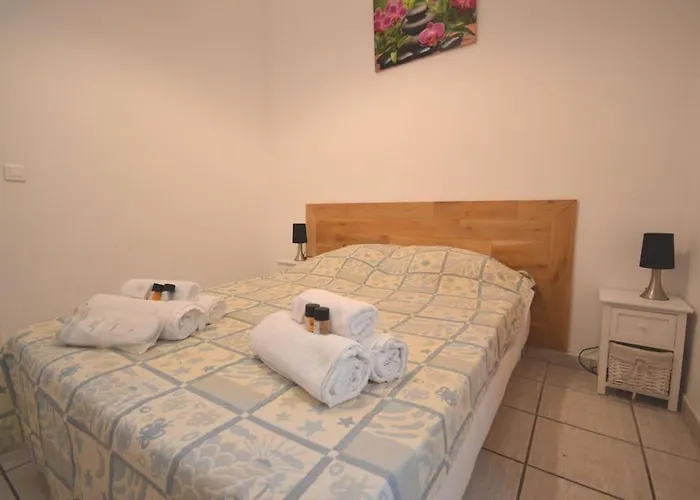 Modest One Bedroom Apartman Cannes