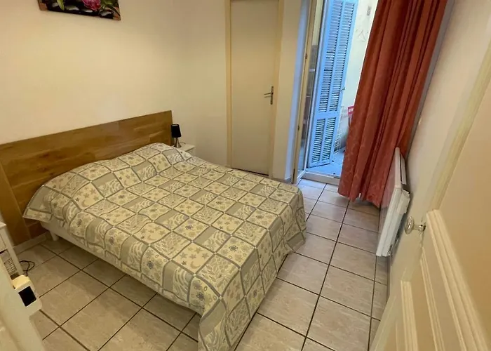 Modest One Bedroom Apartman *